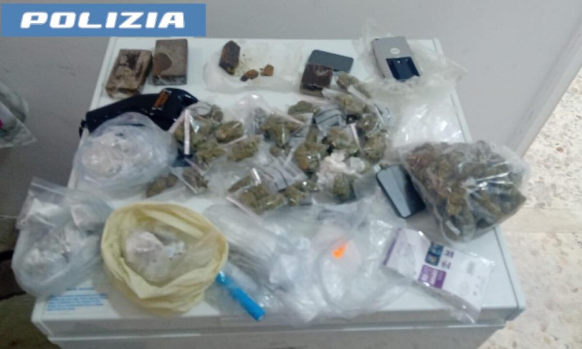 Piazza Palestro: coppia arrestata, trovata droga nascosta nel frigorifero - 