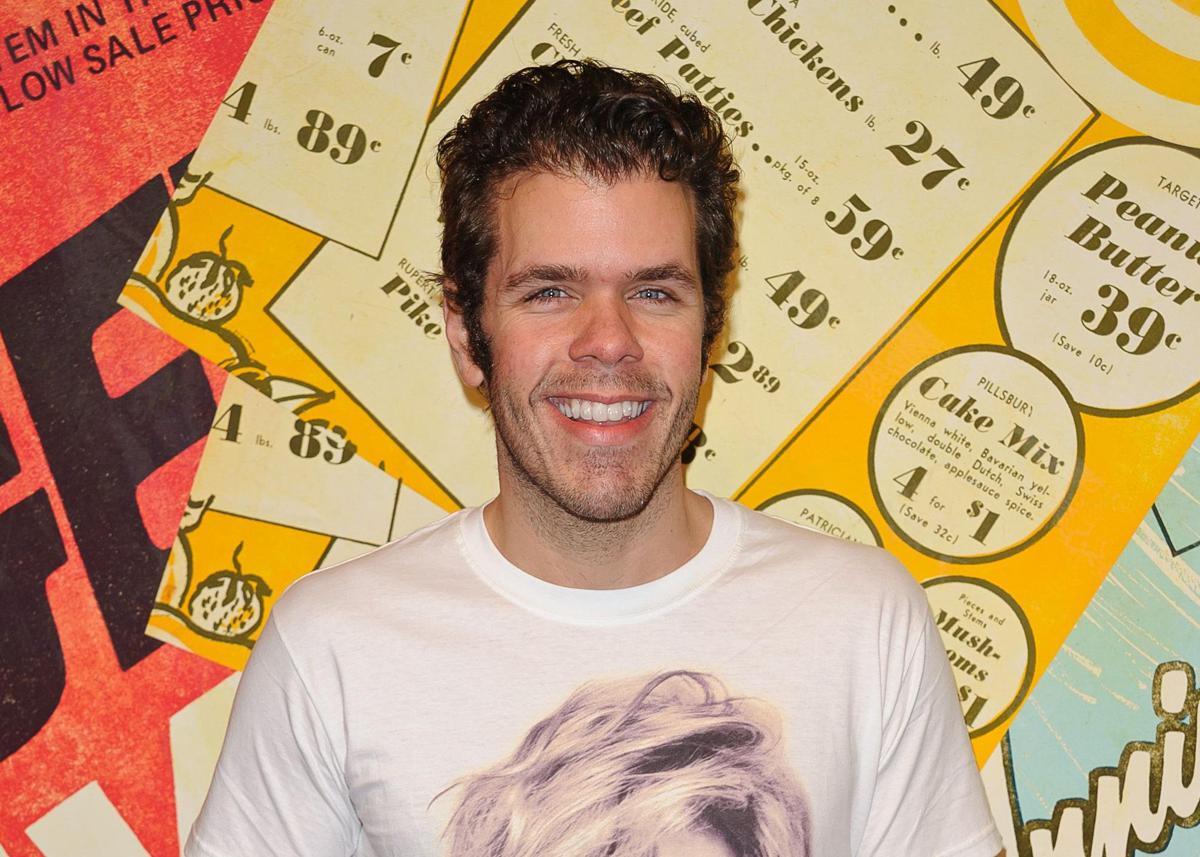 Autolesionismo in diretta su TikTok, ricoverato il blogger Perez Hilton - 