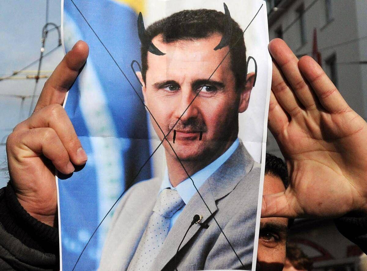 Siria, ex presidente Bashar al-Assad condannato a morte in contumacia - 