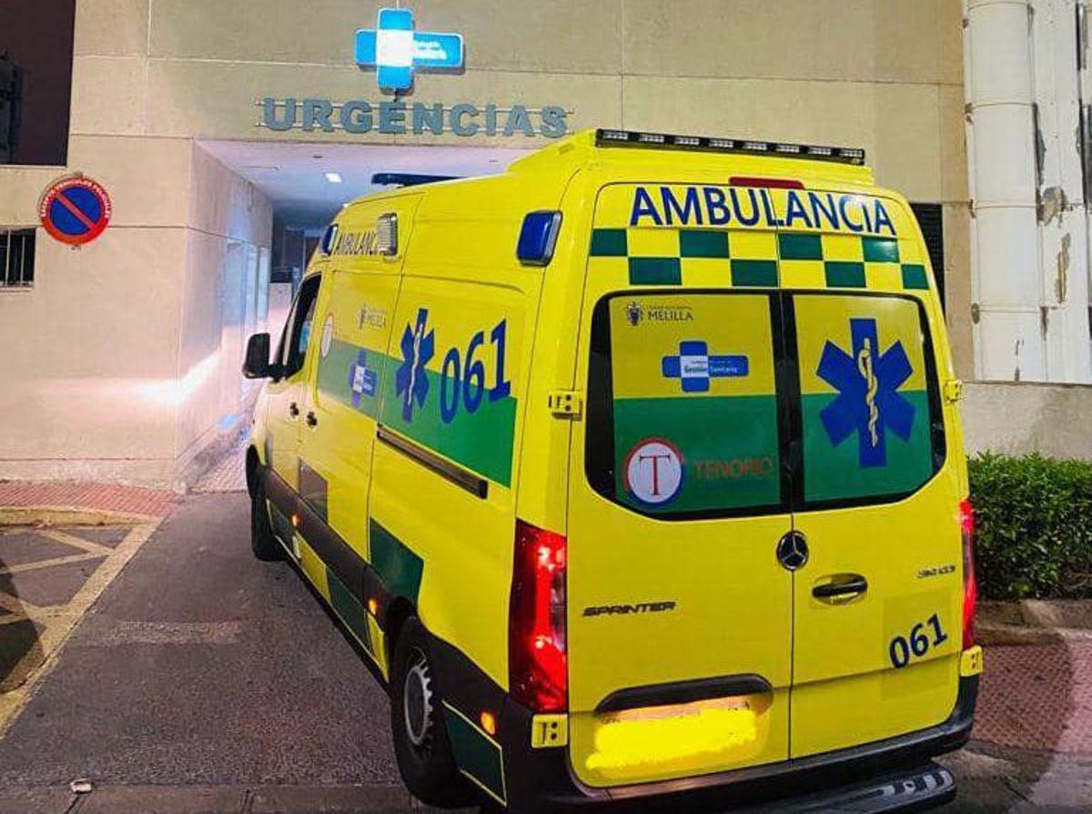 Guida un'ambulanza e lavora sei giorni al mese: "Guadagno 2300 euro" - 