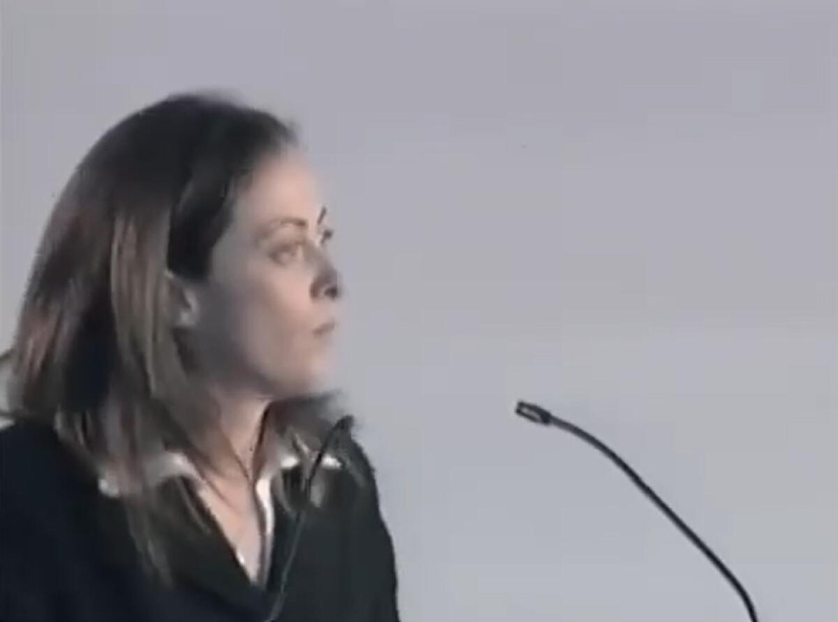 Meloni e Guccini, oltre vent'anni di attrazione culturale mai ricambiata - 