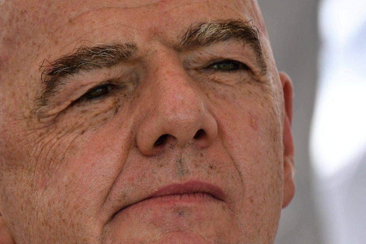 Infantino sotto accusa, Telegraph: "Fece pagare da Uefa ricca buonuscita a sua amante" - 