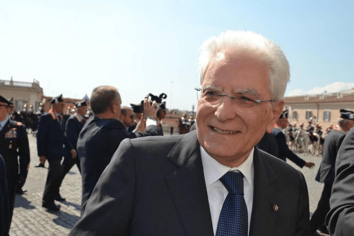 Politici e vacanze: Mattarella in montagna e Meloni in Puglia, tanti al mare in Sardegna - 