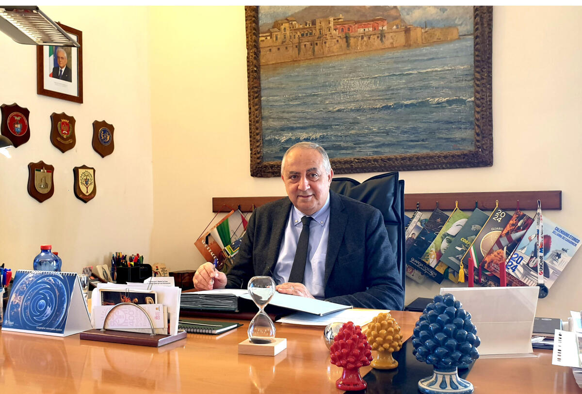 Eruzione dell'Etna: Palermo assorbe circa 100 voli dirottati e 90 riprogrammati, il ringraziamento del sindaco Lagalla - 