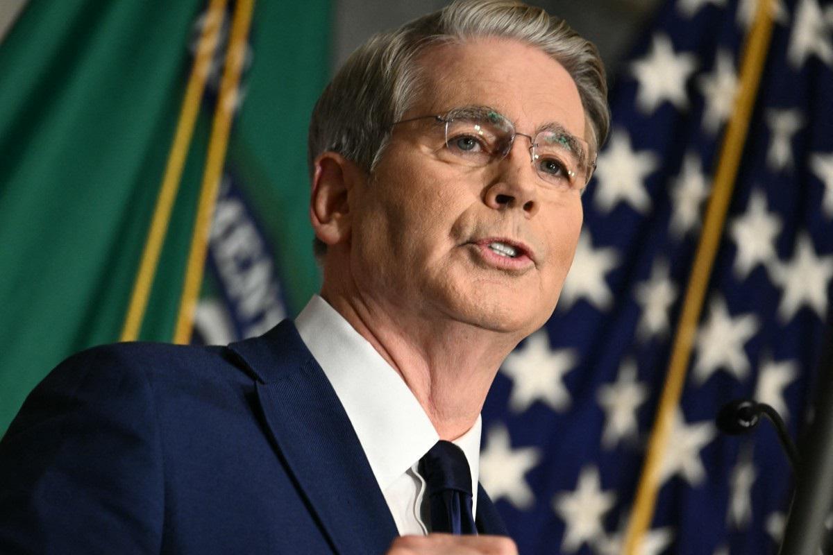 Iran, Bessent: "Trump lancia una nuova offensiva Usa che punta a isolare Teheran" - 