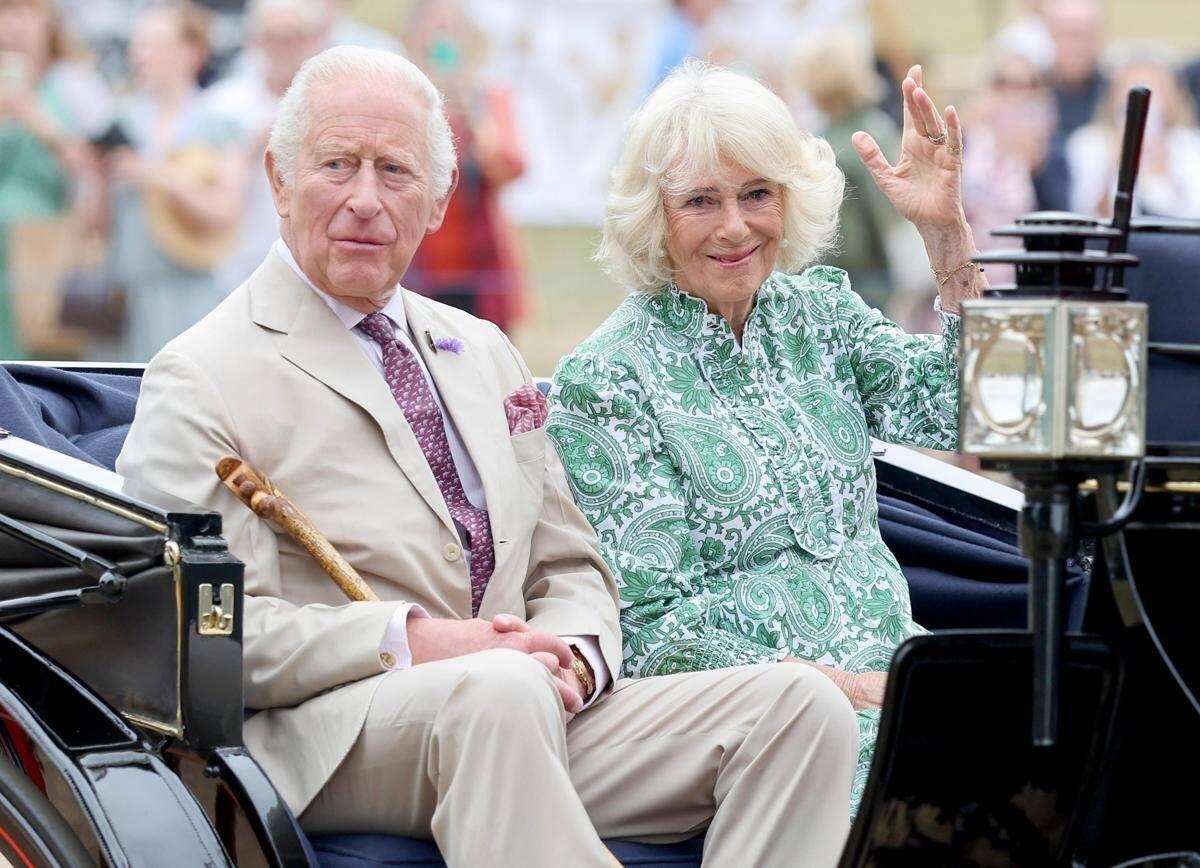 Camilla racconta la malattia di Re Carlo III: "Difficile mantenere il segreto di quella diagnosi" - 