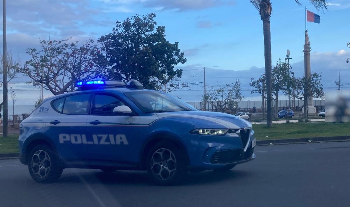 Sedicenne sorpreso su scooter rubato in piazza dei Martiri: denunciato per ricettazione - 