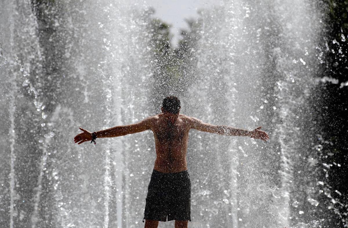 Caldo record, solo due bollini rossi a Ferragosto: poi temporali e temperature in calo - 