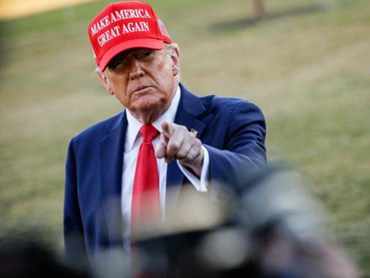 Usa, l'allarme degli ex 007: "Trump sta concentrando potere e indebolendo le istituzioni" - 