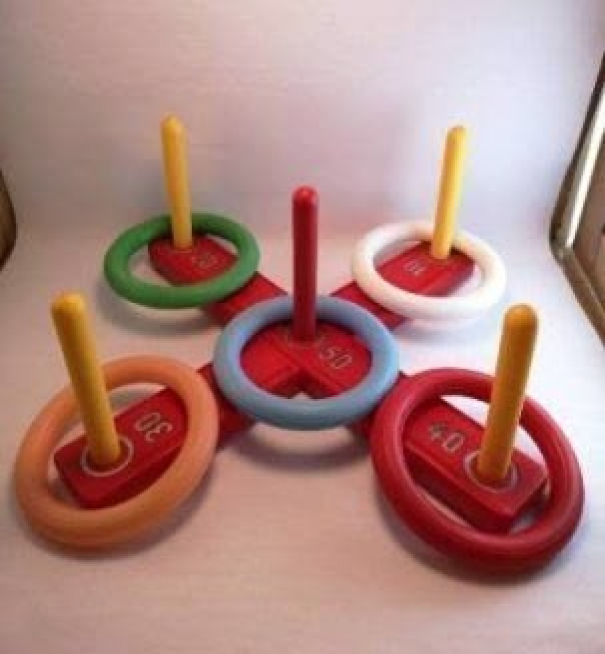 Il gioco degli anelli: quando bastava così poco per divertirsi davvero - 