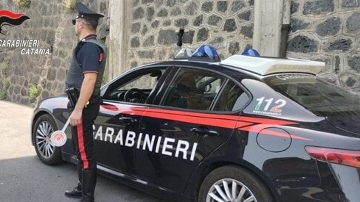 Fornisce i dati del fratello per eludere un controllo: denunciato a Randazzo - 