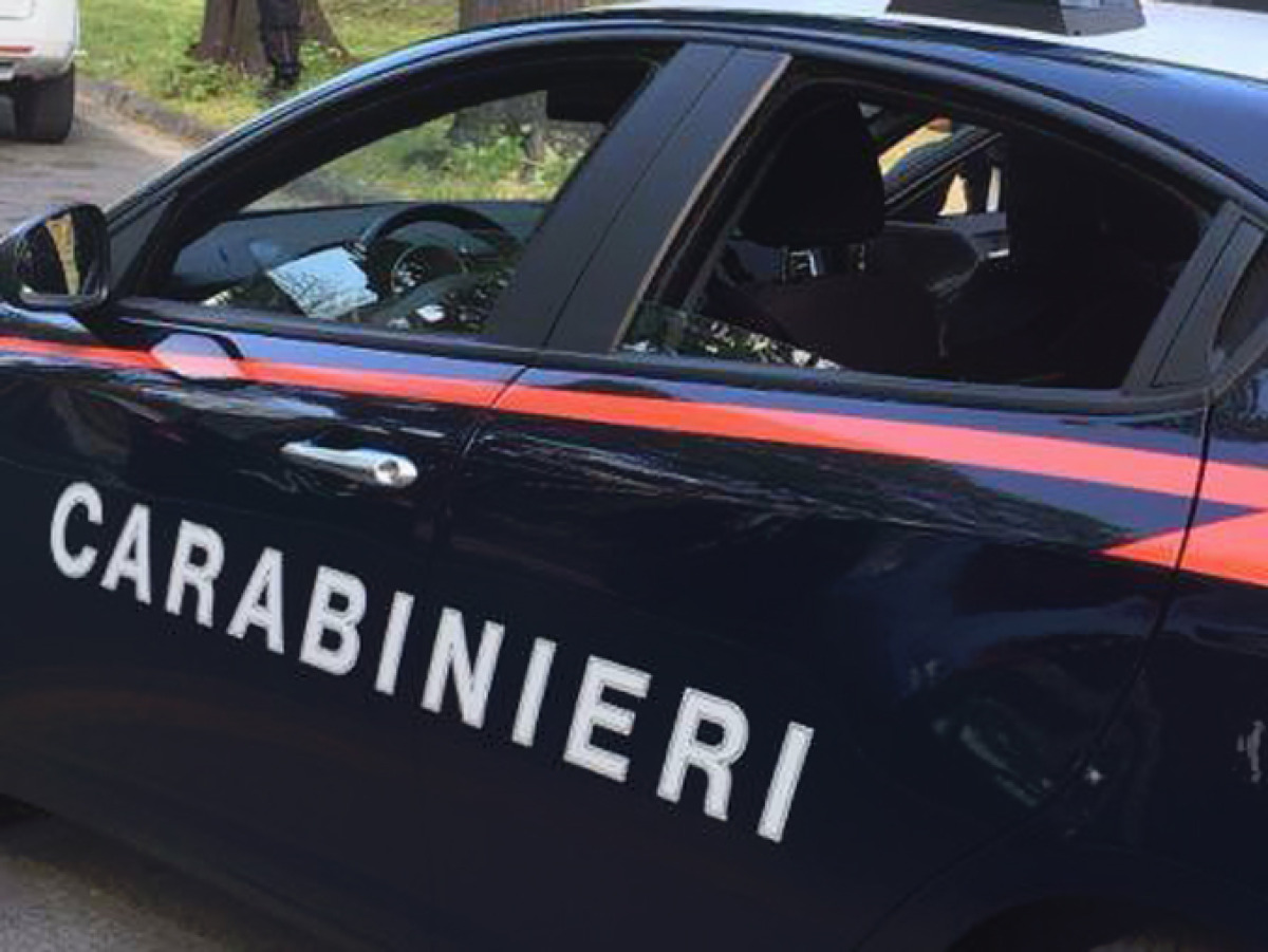 Gaggi: 27enne arrestato per detenzione ai fini di spaccio, sequestrati cocaina, hashish e 600 euro - 