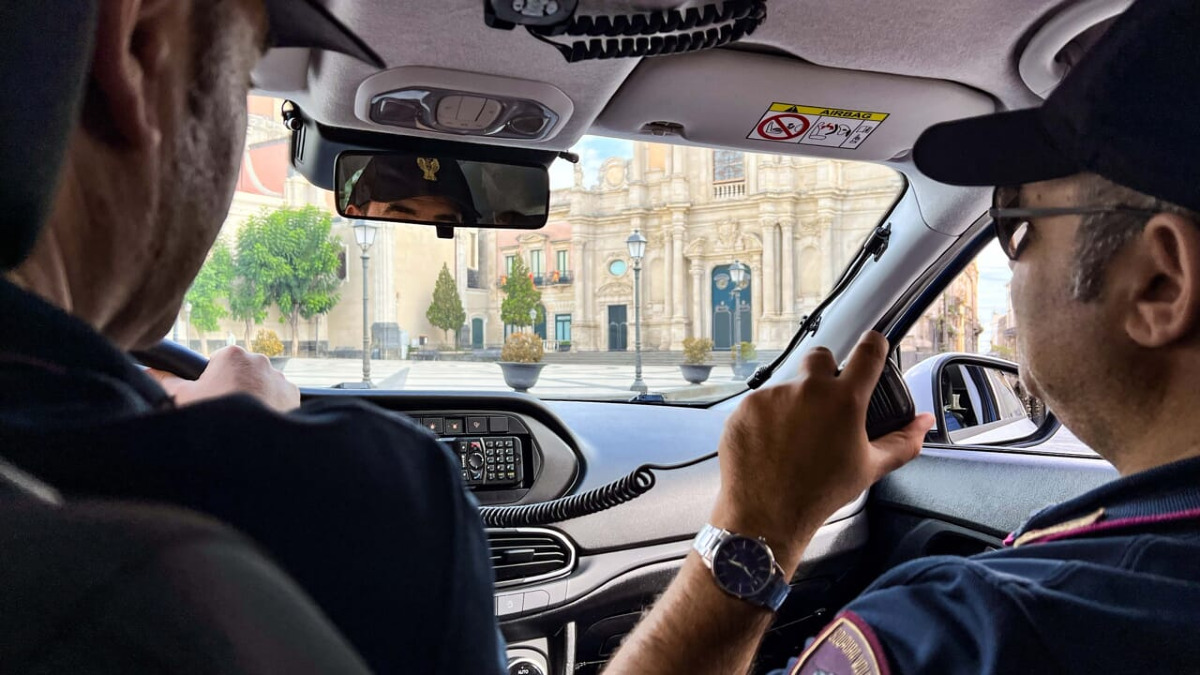 Acireale: riconosce la sua e-bike rubata in strada, denunciati venditore e acquirente - 