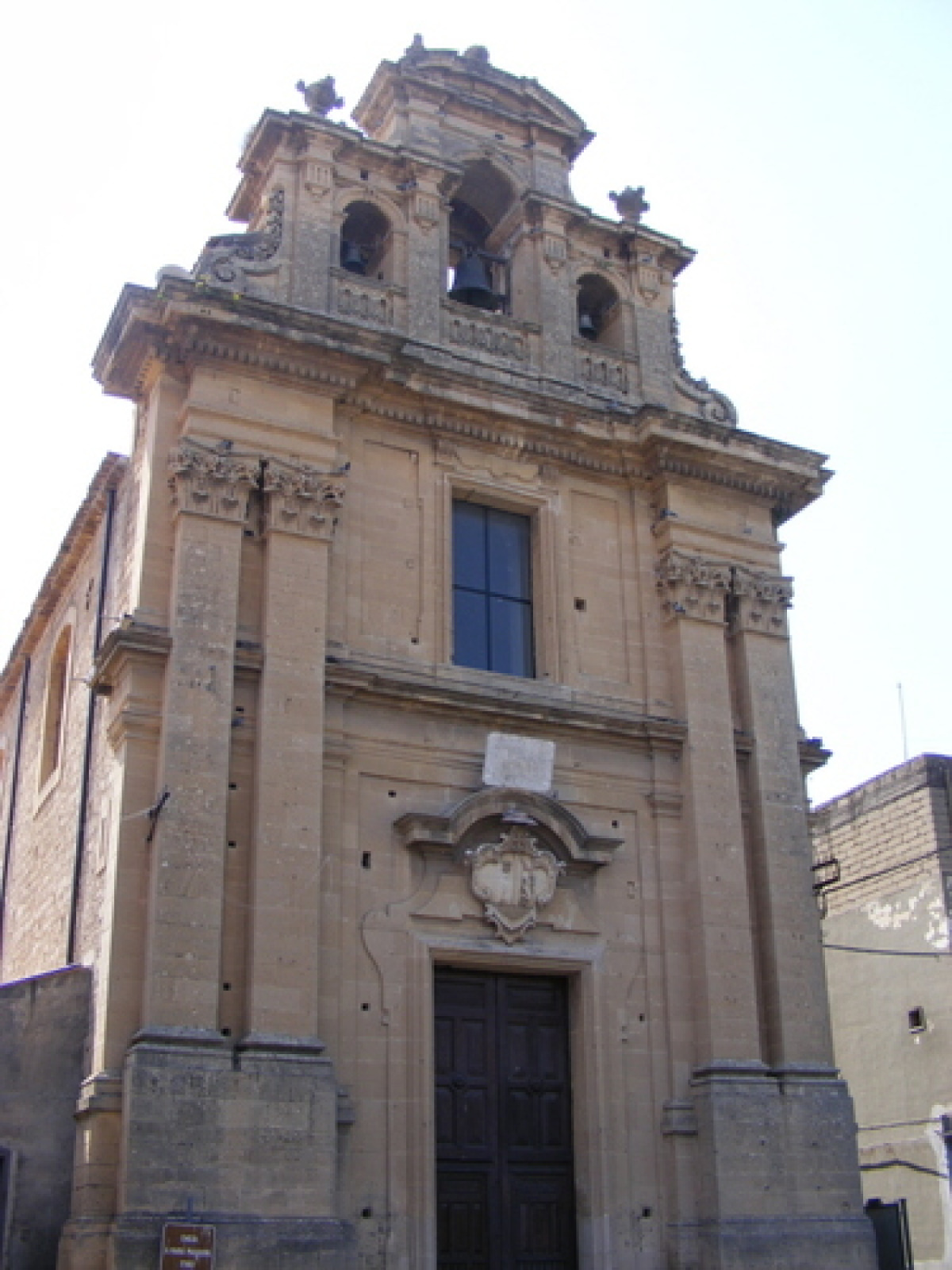 Scordia, recuperate le specie eucaristiche rubate a Santa Maria Maggiore - 