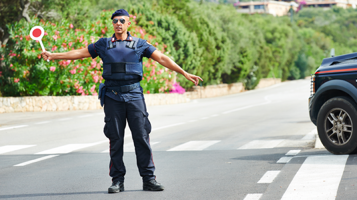 Fermata a Bronte una 34enne alla guida di un'auto rubata: denunciata per ricettazione - 