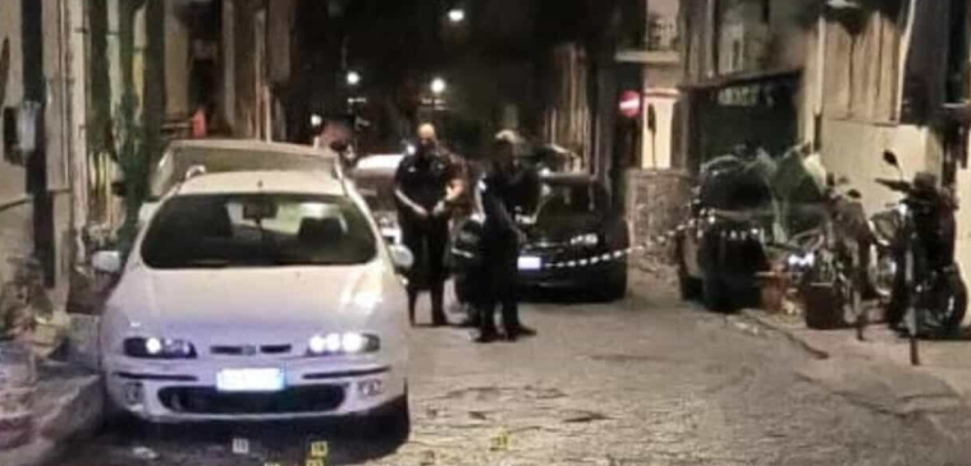 Sparatoria nel centro storico: colpi a Vico delle Mandre, terzo episodio in pochi giorni - 