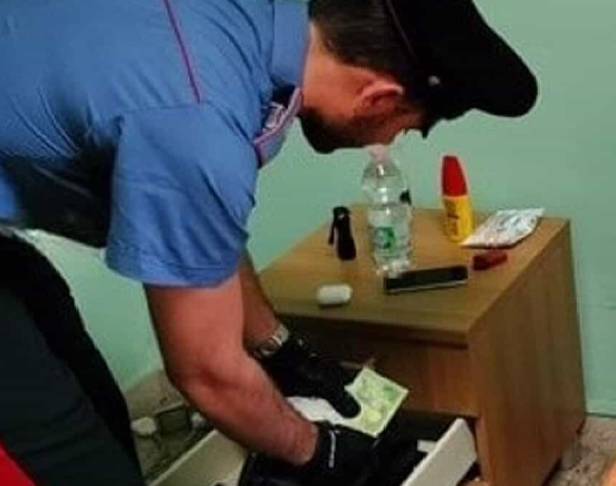 Catania: arrestato pusher con quasi 100 g di cocaina, denunciato per evasione un sorvegliato - 