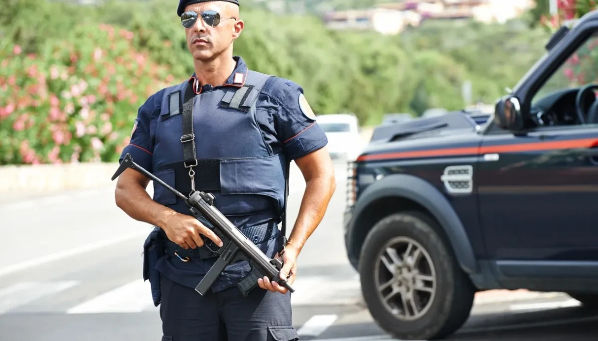 Blitz a Falsomiele dopo la sassaiola: perquisizioni, posti di blocco e un arresto - 