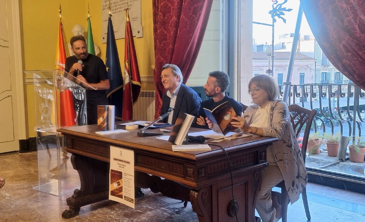 Acireale presenta '#colori e saperi della LUCE' di Sebastian Carlo Greco - Credit foto Città di Acireale