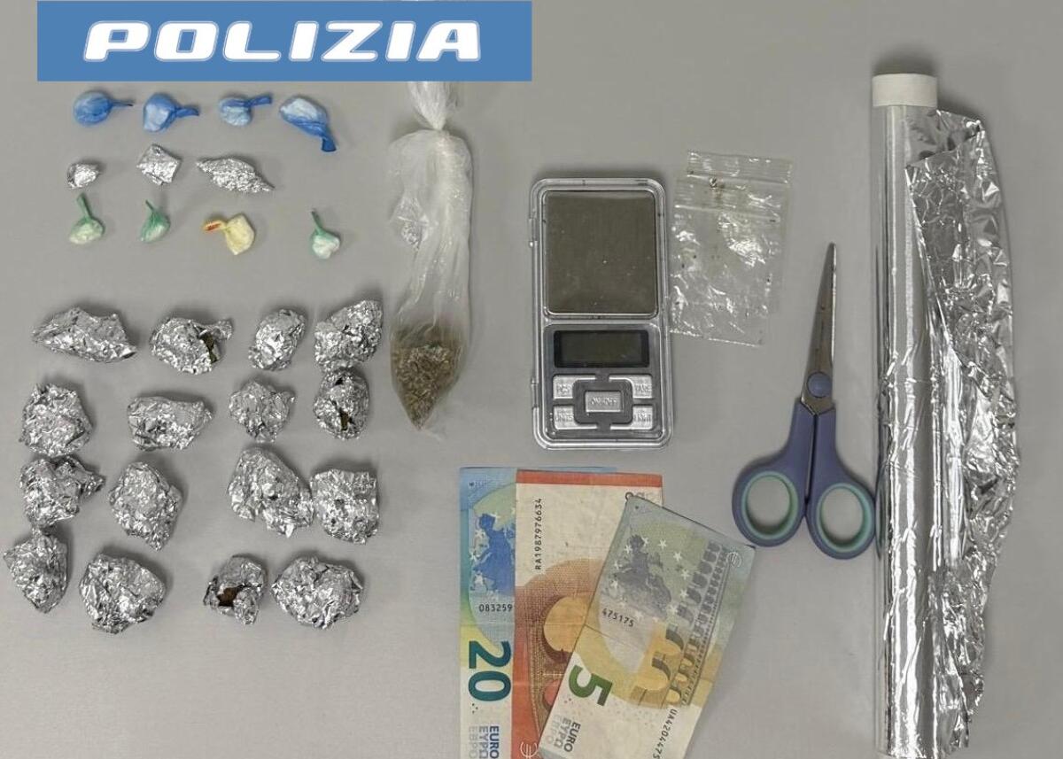 Catania: arrestato 31enne per spaccio a domicilio, sequestrati cocaina, crack e marijuana - 