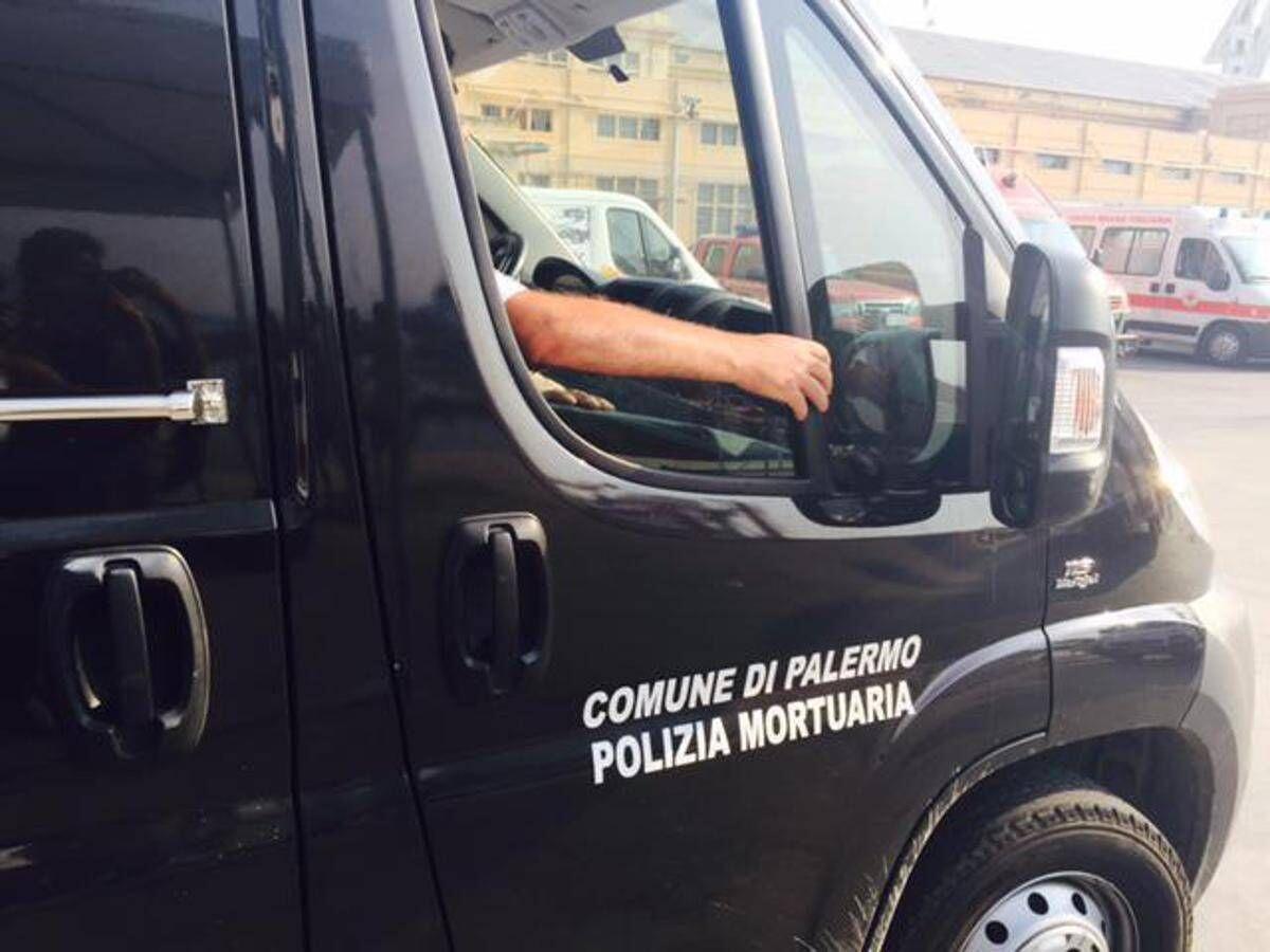 Nascosto nell'auto di una donna per entrare in Italia, 25enne tunisino muore sul traghetto verso Palermo - 
