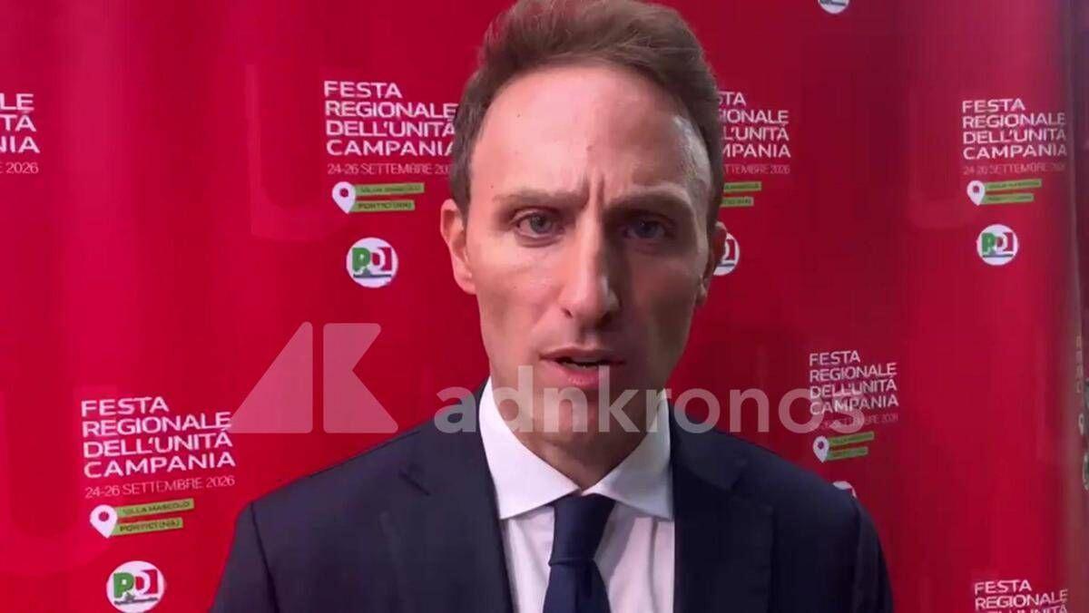 De Luca: "Il governo dovrebbe scusarsi altro che celebrarsi" - Video - 