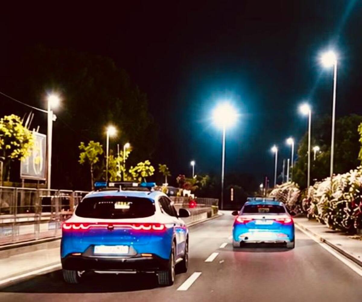 Catania: 17enne arrestato per aver mandato in frantumi finestre con una pistola ad aria compressa - 