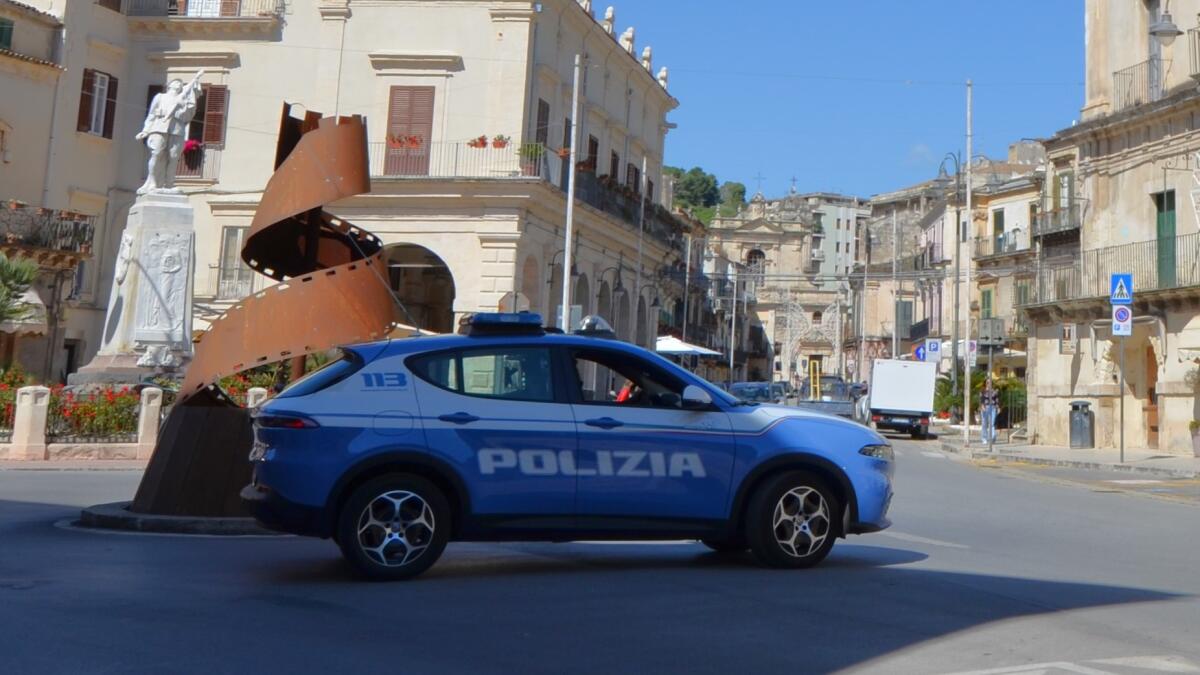 Modica: arrestato 26enne armato di coltello, accusato di violenza e lesioni a pubblico ufficiale - 