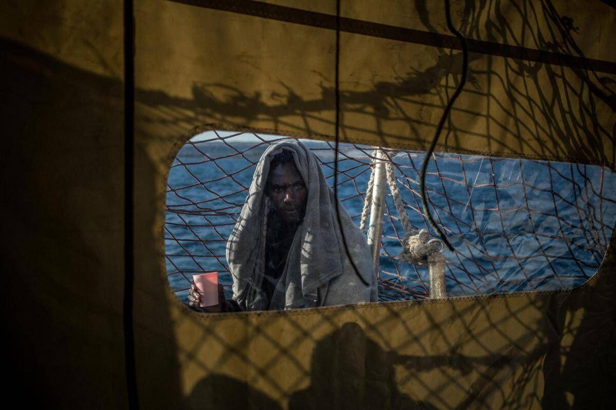 Naufragio nel Mediterraneo, Sea Watch: "Sei migranti dispersi, tre sono bambini" - 