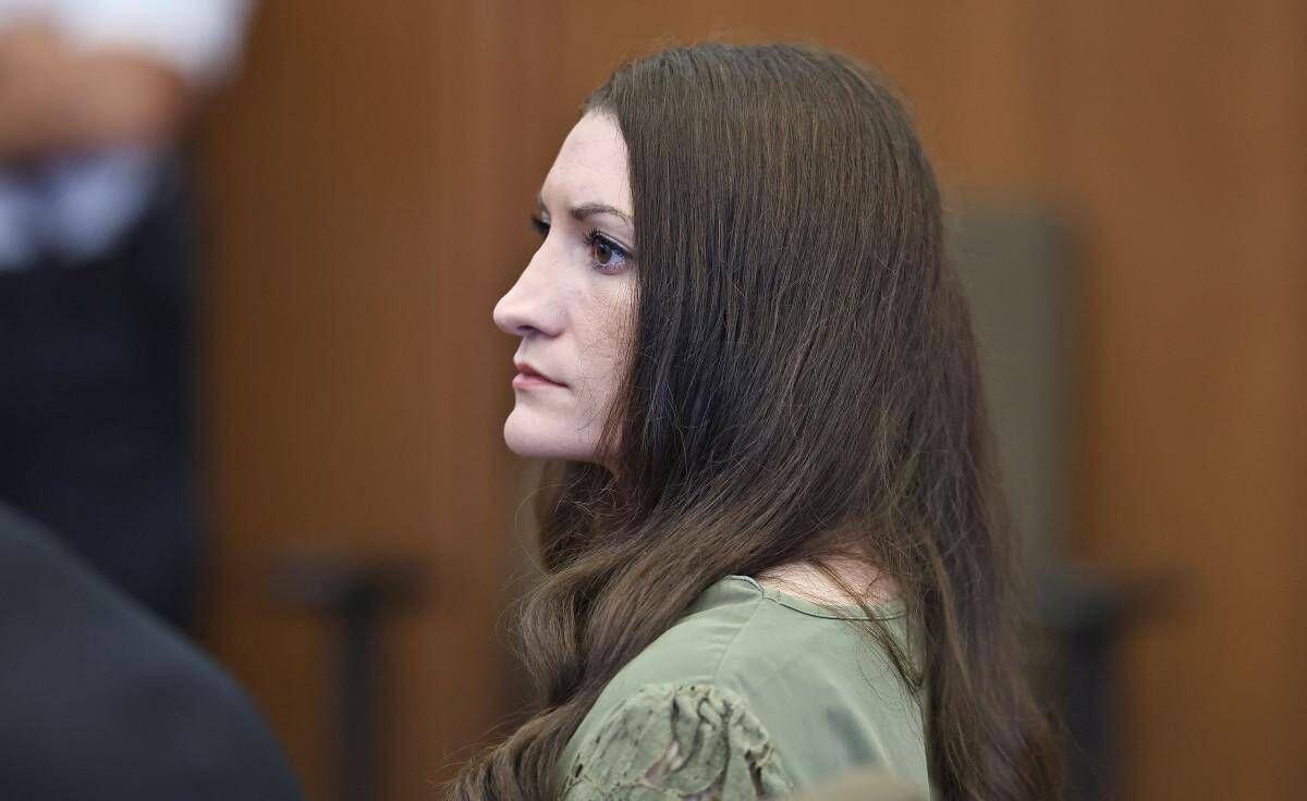 Il processo a Lindsay Clancy è nullo, un giurato dice no a infermità mentale per la donna che uccise 3 figli - 