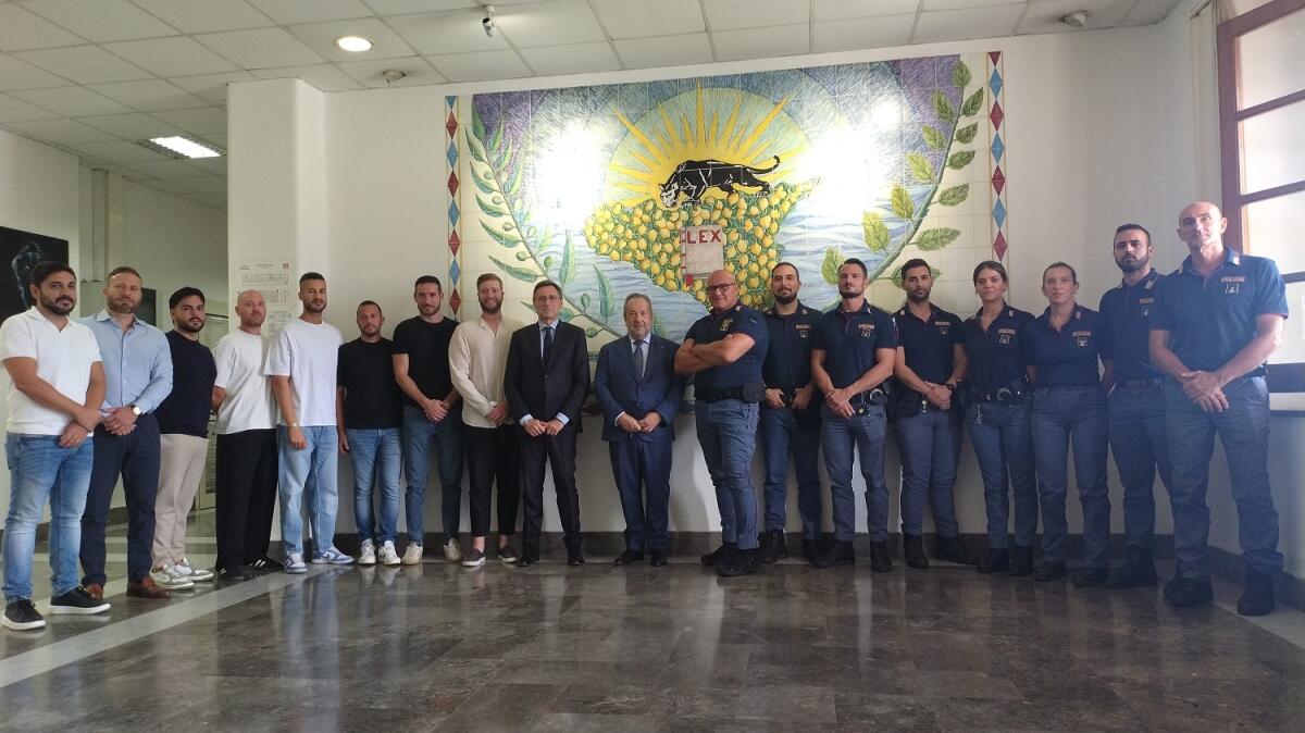 Aggressione a Falsomiele: prefetto e questore incontrano gli agenti feriti dopo gli scontri - 
