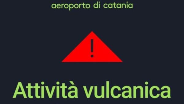 Eruzione dell’Etna blocca voli a Catania: settore C1 chiuso, arrivi sospesi fino alle 16:00