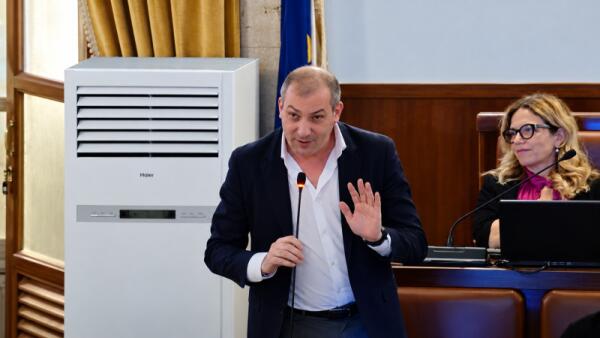 Catania approva il Piano Chioschi ed Edicole: 22 voti favorevoli, 4 astenuti