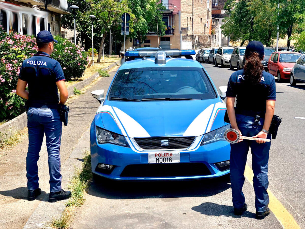 Evade dai domiciliari per preparare crack: arrestato a Catania - 