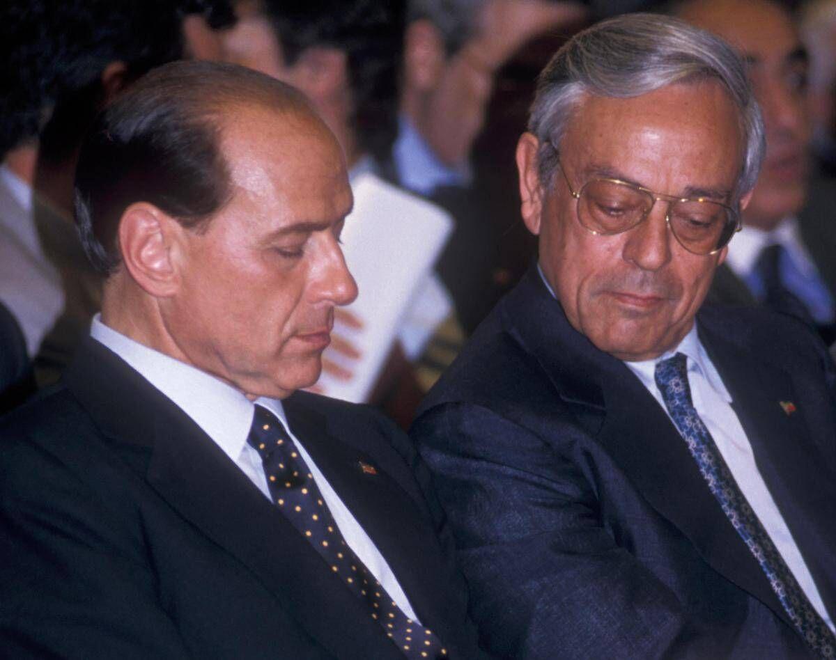 Quando Berlusconi invitò il laziale Previti a San Siro, ex ministro: "Milan perse e Silvio voleva ammazzarmi" - 