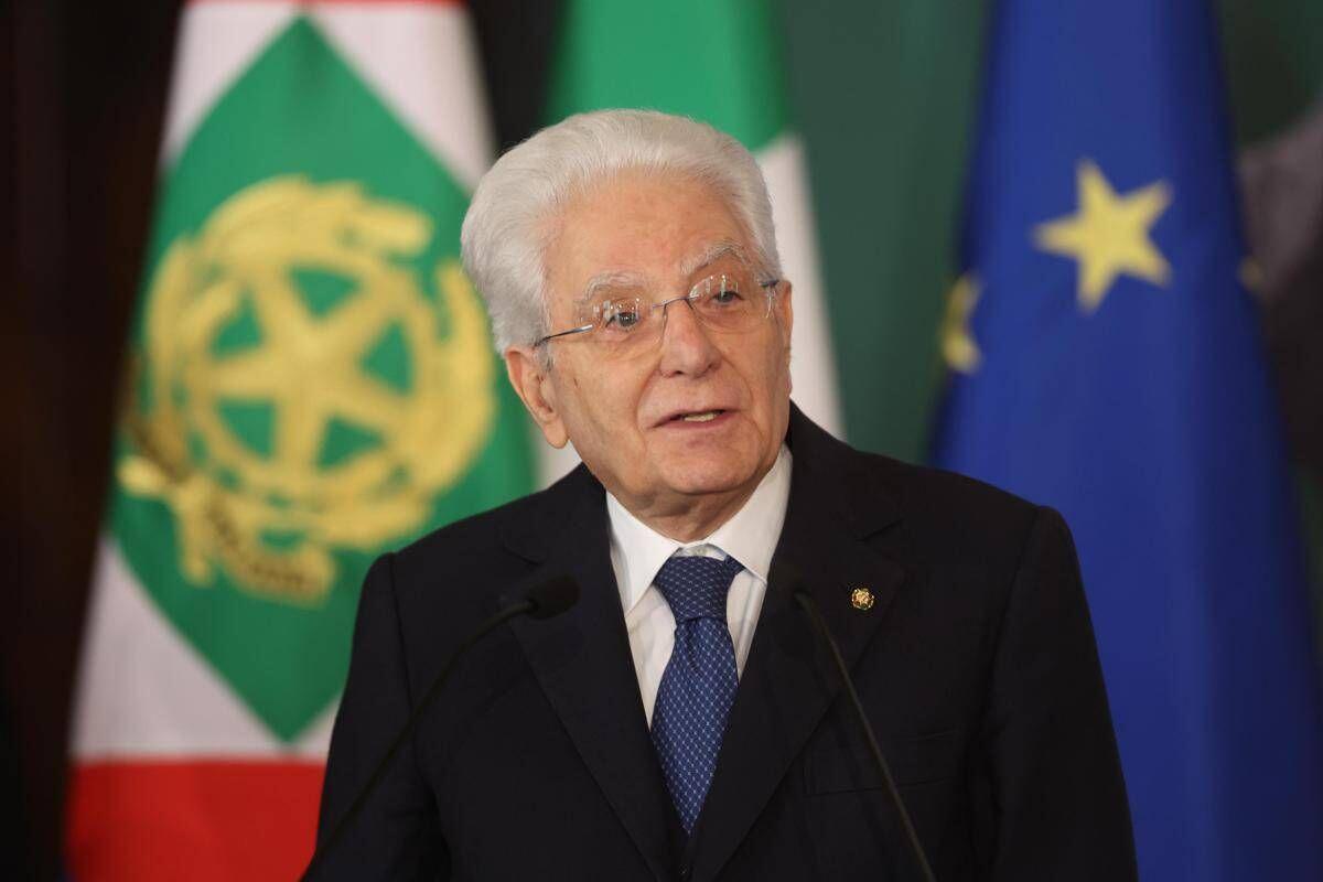Mattarella sull'IA: "Stati recuperino sovranità smarrita rispetto ai soggetti privati" - 