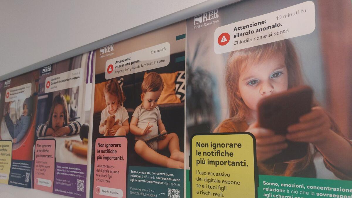Emilia-Romagna: campagna 'Non ignorare le notifiche più importanti' per limitare smartphone ai bambini - 