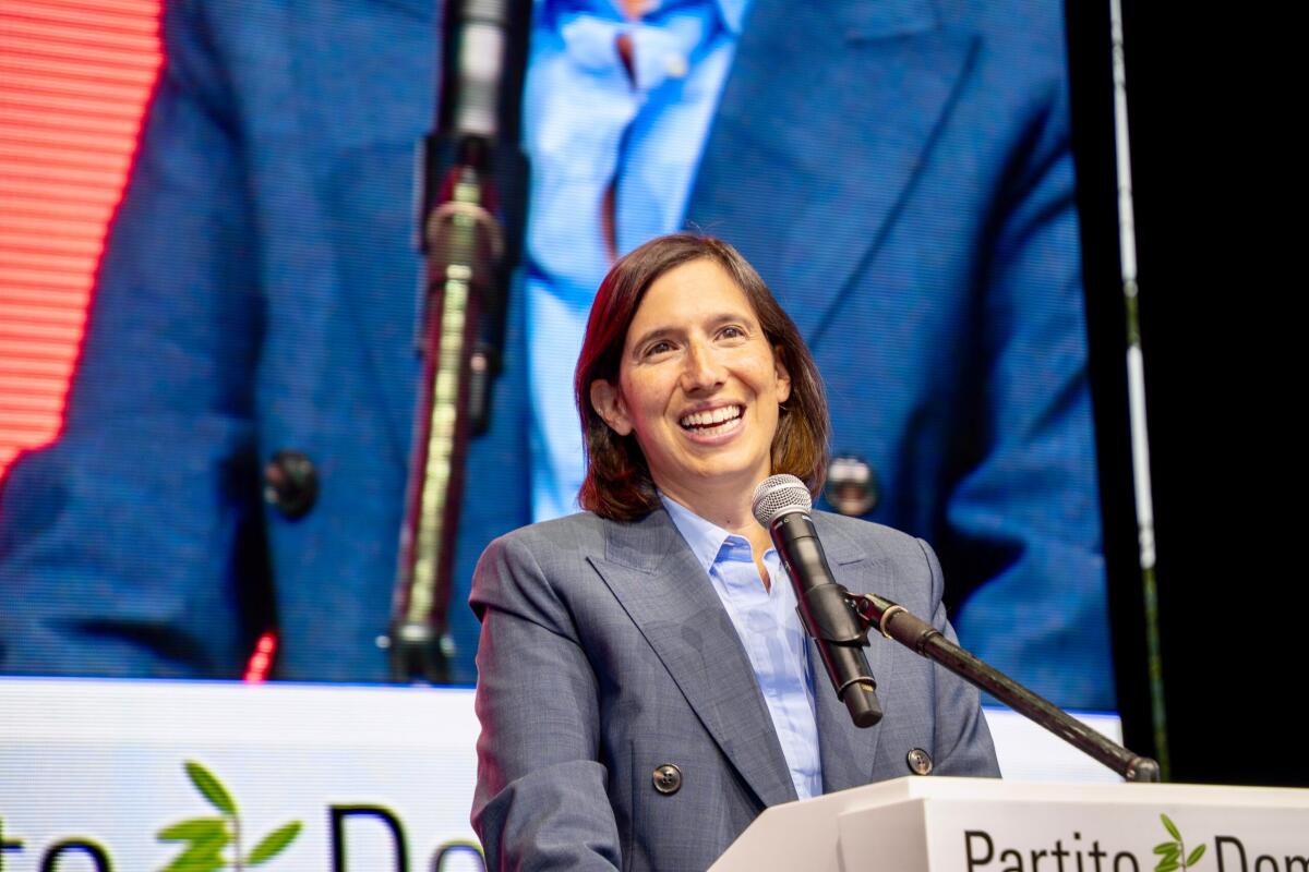 Schlein da Campovolo: «Uniti per battere le destre, pronti in qualsiasi momento per il voto» - 