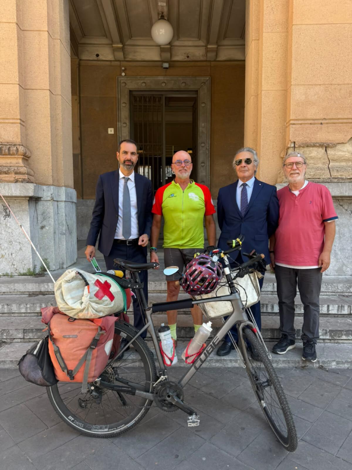 Messina accoglie Franz Jörg Richter: in bici dalla Baviera per la Sindrome di Tay‑Sachs e Sandhoff - 