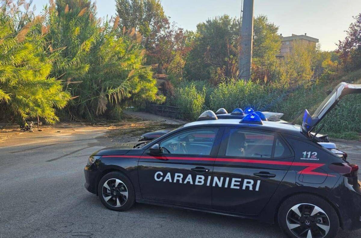 Roma, trovato cadavere in un parco di Tor Sapienza: sul corpo ferite da arma da taglio - 