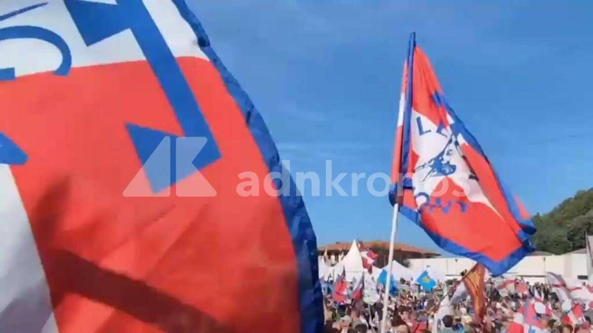 Pontida al via sulle note del 'Va pensiero' e con l'omaggio a Bossi - 