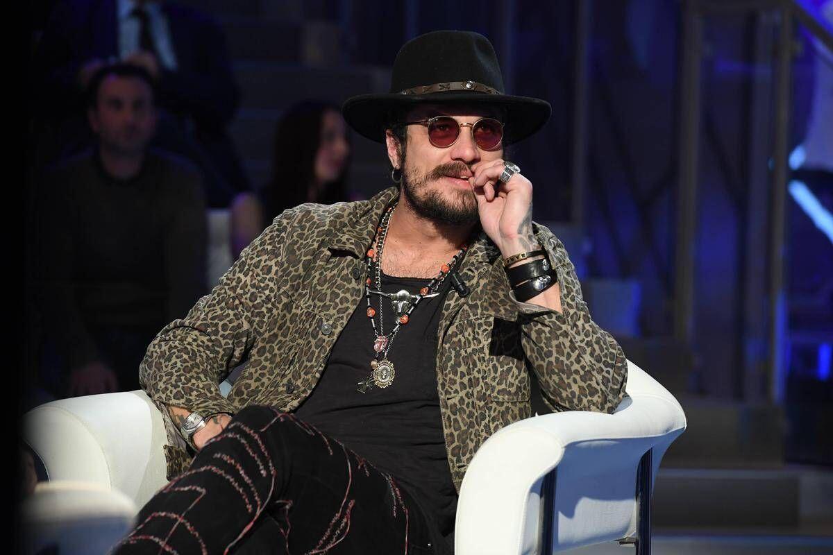 Osvaldo in ripresa, la nota della famiglia fa chiarezza: "Sta bene ed è lucido" - 