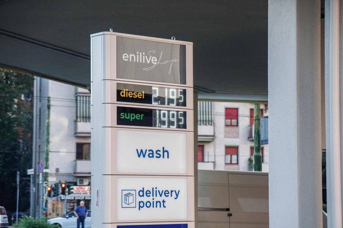 Carburanti, caos su prezzi alla pompa: calo per benzina e diesel, sale il gasolio - 