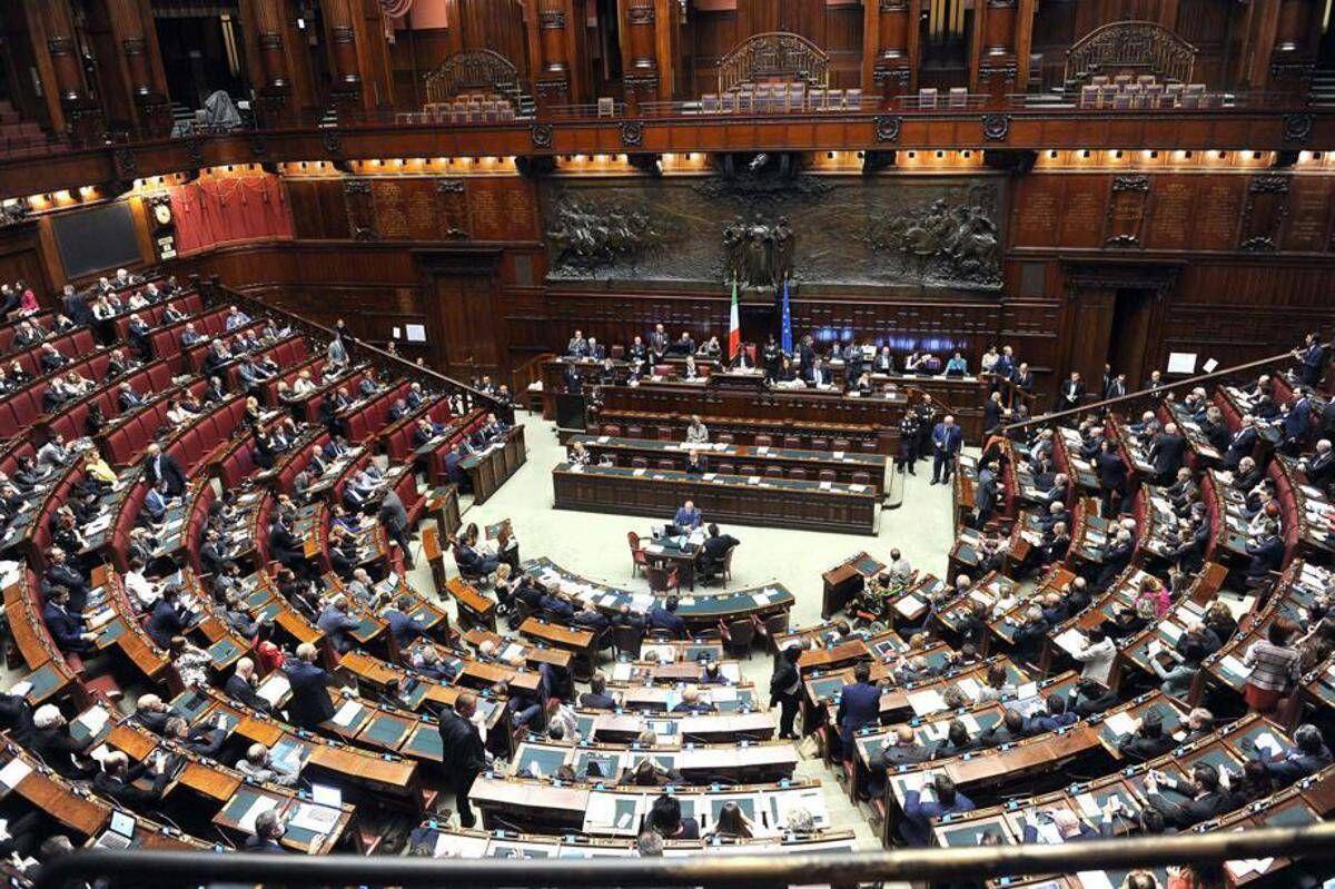 L. elettorale, solo uomini a Montecitorio. La costituzionalista: "parità negata" - 