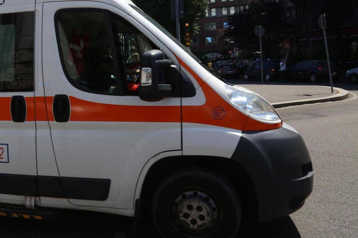 Tragedia a Genova, bimbo di 5 anni cade da una finestra al terzo piano e muore - 