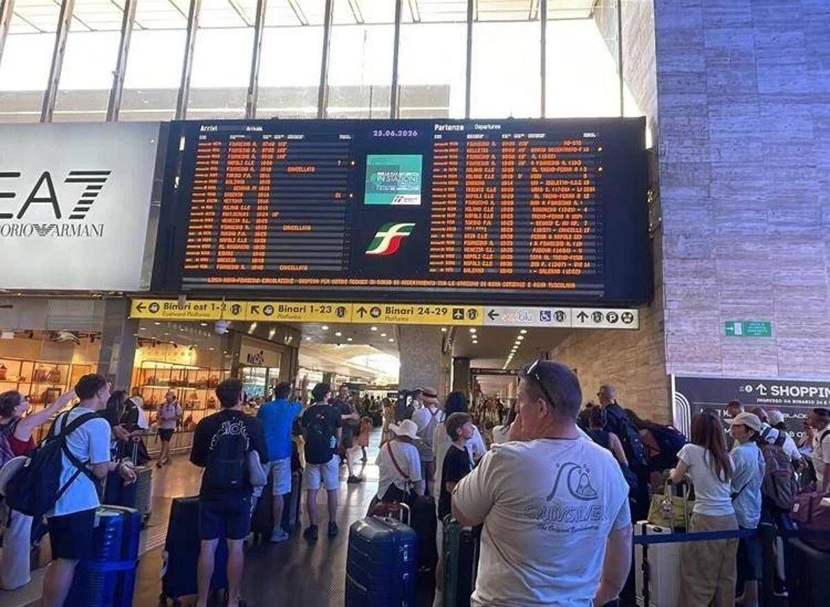 Sciopero dei treni, stop di 24 ore da questa sera: disagi, cancellazioni e fasce garantite - 