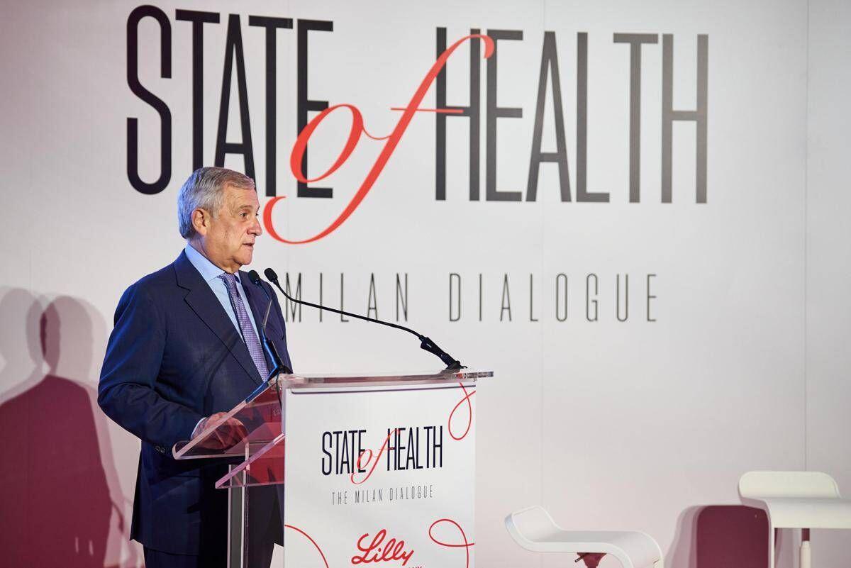 Tajani: "Governo stabile attrae investimenti" - 