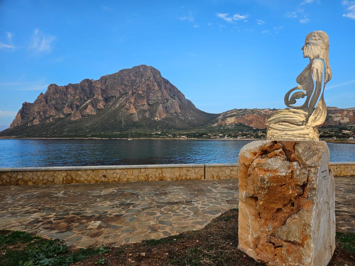 A Custonaci apre il MAC: museo a cielo aperto sul Golfo di Cornino con oltre dieci sculture in marmo - 