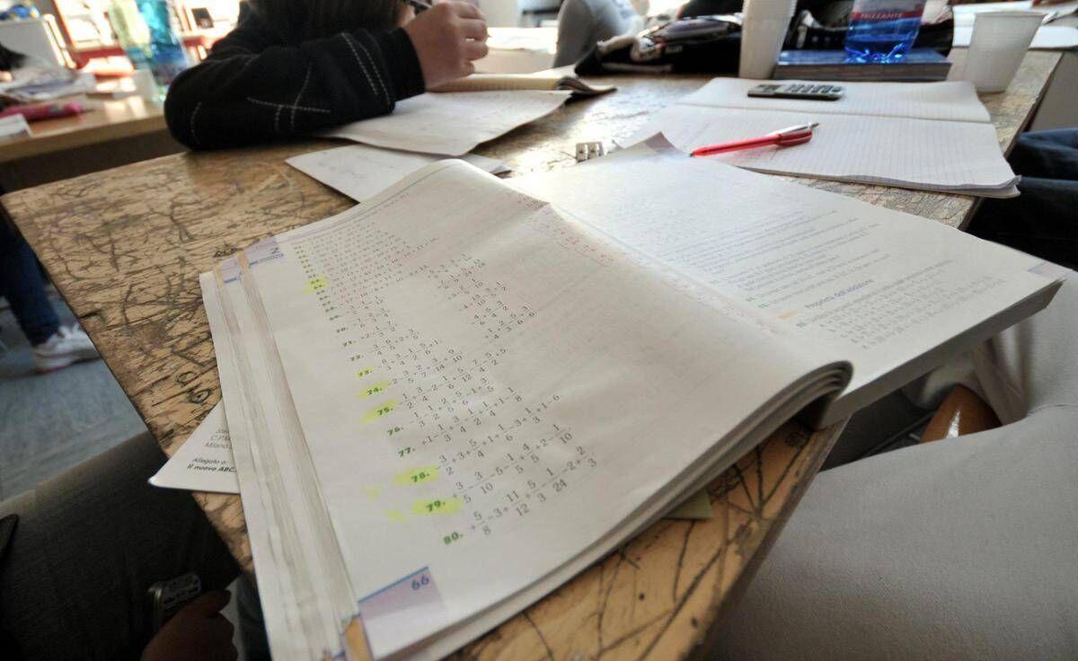 Scuola, è caro ripetizioni: quanto costano le lezioni private, materia per materia - 
