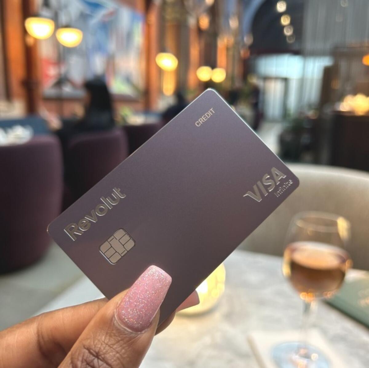 Revolut ingannata da falsa richiesta governativa: esposti passaporti, IBAN e transazioni Bitcoin - 